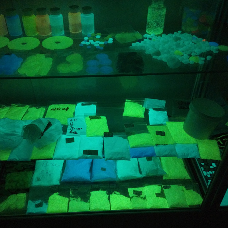 سطوع عالية مضيئة الرمال يتوهج  - مراجعة Aquarium Fish That Glow In The Dark وسعره