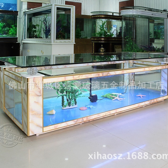طاولة قهوة على شكل حوض أسماك ب - مراجعة Live Fish Aquarium وسعره
